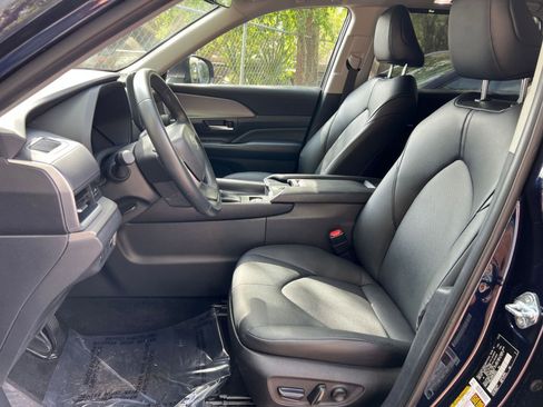 Used 2025 Toyota Grand Highlander FWD image 30