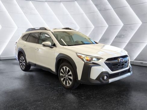 Used 2025 Subaru Outback Touring XT AWD/4WD image 1