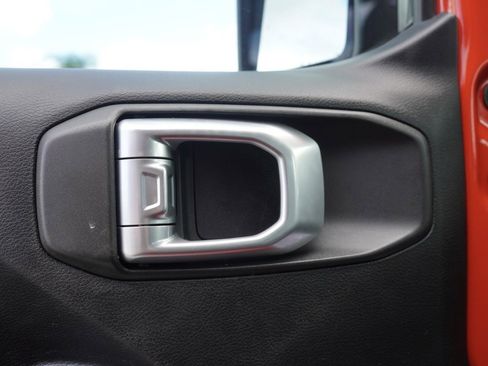 Certified 2019 Jeep Wrangler Unlimited Sport image 12