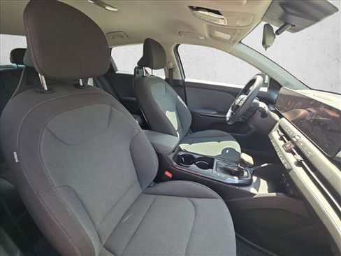 Used 2025 Kia K4 FWD image 18