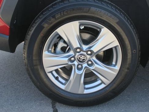 Certified 2023 Toyota RAV4 XLE FWD image 4