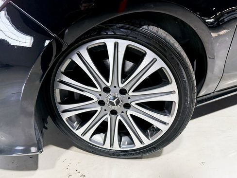 Used 2018 Mercedes-Benz CLA 250 4MATIC image 2