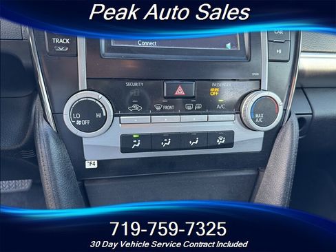 Used 2014 Toyota Camry SE image 19
