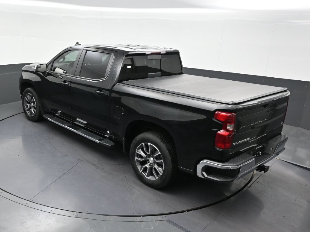 Used 2022 Chevrolet Silverado 1500 LT w/ Leather Package RWD image 12