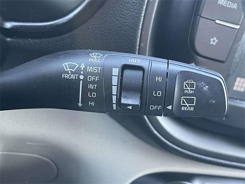 Used 2023 Kia Soul LX w/ LX Technology Package image 32
