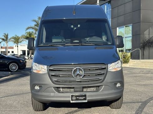 Used 2025 Mercedes-Benz Sprinter 2500 image 10
