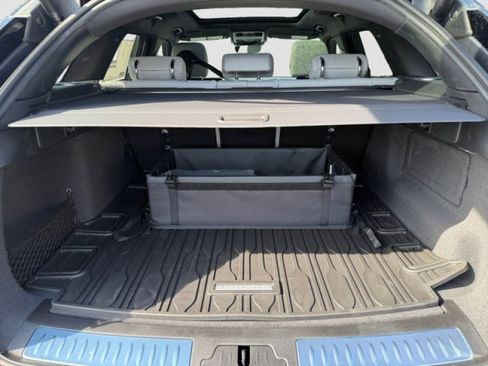 New 2026 Land Rover Range Rover Velar S AWD/4WD image 19
