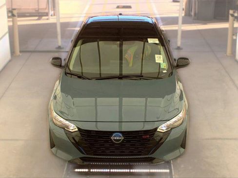 Used 2025 Nissan Sentra SR w/ Midnight Edition FWD image 8