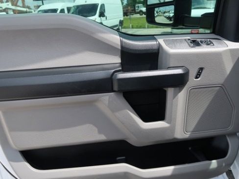 Used 2020 Ford F350 XL w/ Power Equipment Group RWD image 9