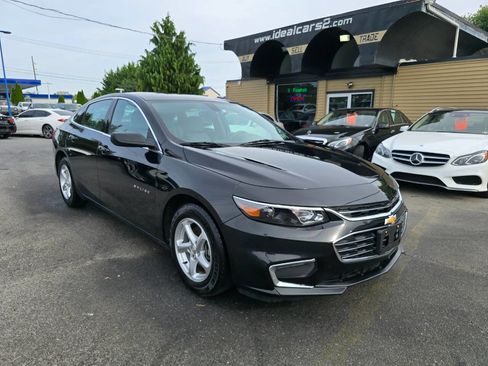 Used 2018 Chevrolet Malibu LS image 34