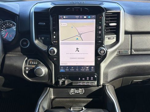 Used 2024 RAM 2500 Big Horn w/ Sport Appearance Package image 27