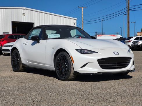 New 2025 MAZDA MX-5 Miata Club w/ Brembo/BBS Recaro Package image 2