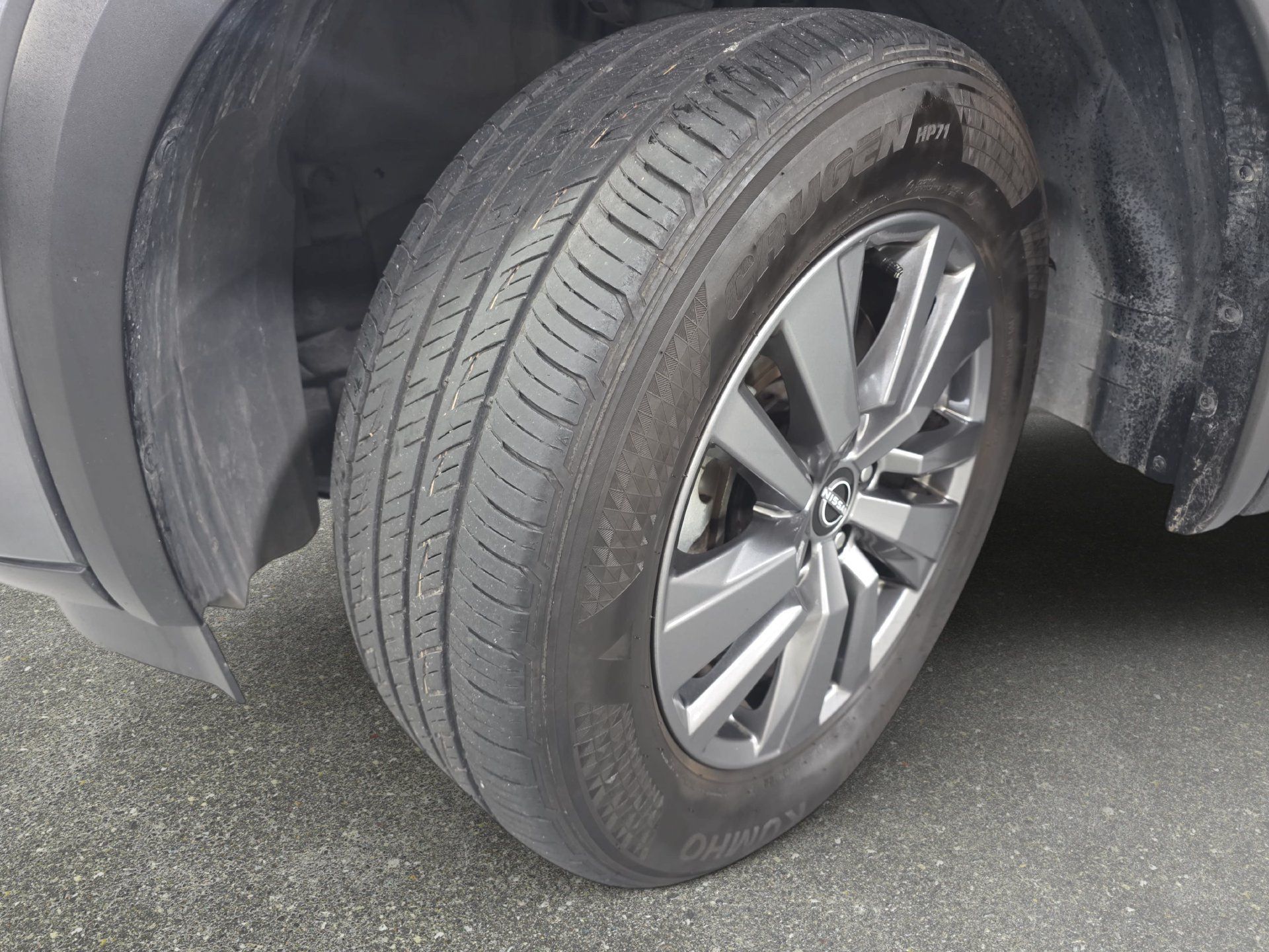 Used 2025 Nissan Pathfinder SV AWD/4WD image 30