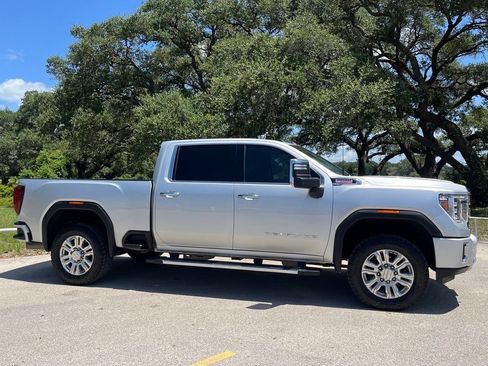 Used 2021 GMC Sierra 2500 Denali w/ Denali Ultimate Package AWD/4WD image 3