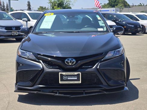 Used 2023 Toyota Camry SE FWD image 2