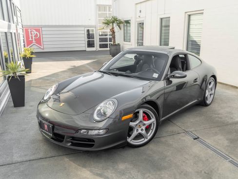 Used 2006 Porsche 911 Carrera S RWD image 3
