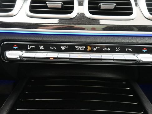 Used 2023 Mercedes-Benz GLS 450 4MATIC image 16