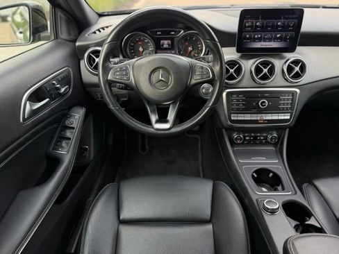Used 2020 Mercedes-Benz GLA 250 4MATIC image 11