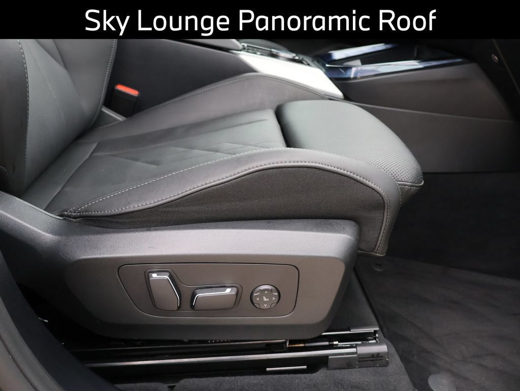 Certified 2025 BMW X3 xDrive30i AWD/4WD image 11