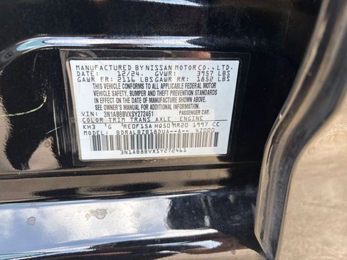 Used 2025 Nissan Sentra S image 27