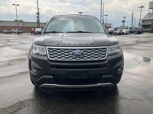 Used 2016 Ford Explorer Platinum AWD/4WD image 6