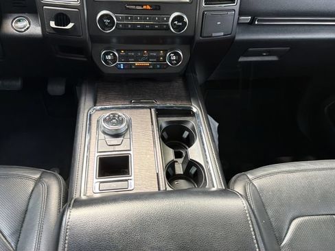 Used 2020 Ford Expedition Limited RWD image 21
