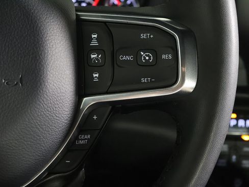 Used 2025 RAM 1500 Laramie AWD/4WD image 39