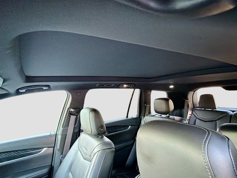 Used 2021 Cadillac XT6 Premium Luxury image 28