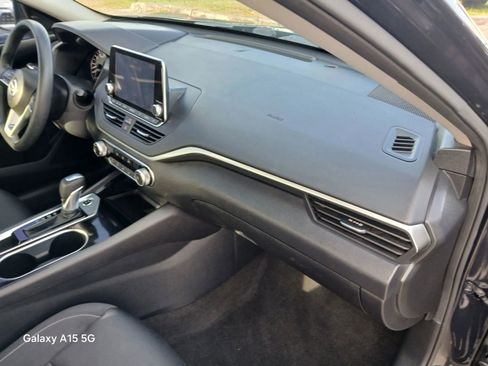 Used 2021 Nissan Altima 2.5 SV FWD image 17
