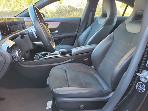 Used 2023 Mercedes-Benz CLA 250 image 13