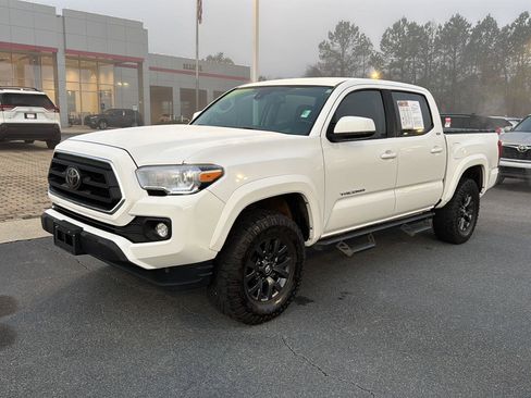 Certified 2023 Toyota Tacoma SR5 image 2