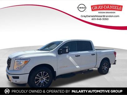 Used 2024 Nissan Titan SV w/ SV Convenience Package