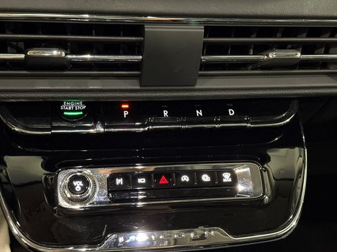 Used 2023 Lincoln Corsair AWD w/ Equipment Group 101A image 17