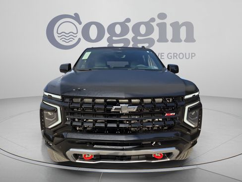 New 2026 Chevrolet Suburban Z71 w/ Z71 Off-Road Package AWD/4WD image 8