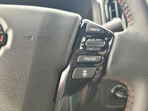 Certified 2025 Nissan Frontier PRO-4X w/ Interior Protection Package image 27