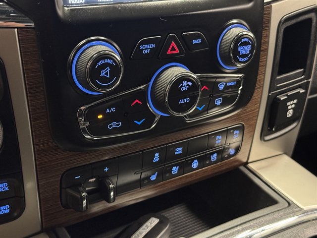 Used 2017 RAM 1500 Laramie w/ Convenience Group AWD/4WD image 30