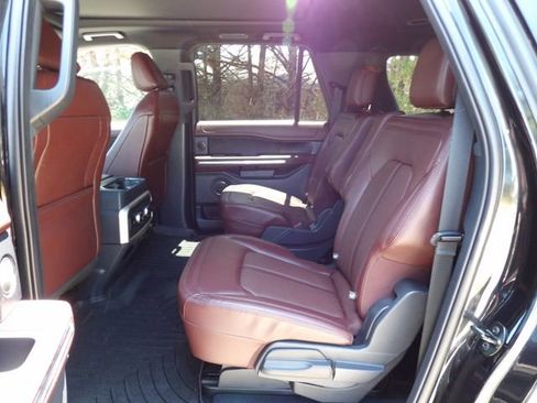 Used 2022 Ford Expedition Max Limited AWD/4WD image 11