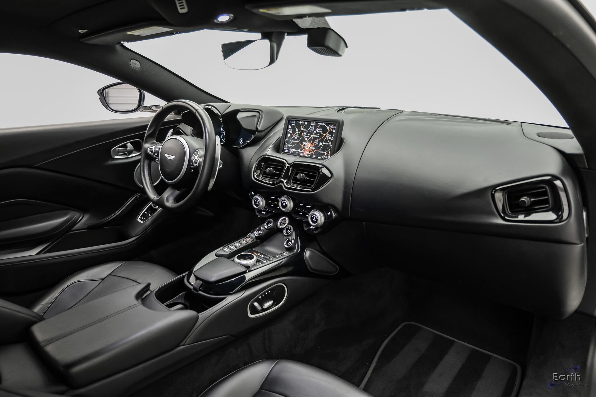 Used 2022 Aston Martin V8 Vantage Coupe RWD image 47