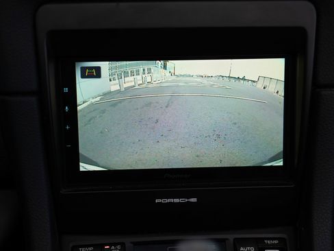 Used 2013 Porsche Boxster S image 18