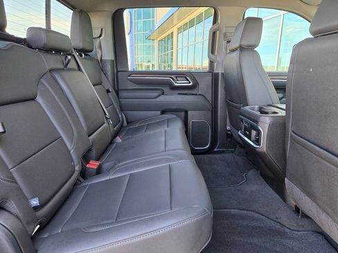Used 2025 GMC Sierra 2500 SLT w/ SLT Convenience Package AWD/4WD image 26