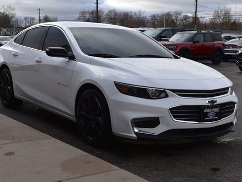 Used 2018 Chevrolet Malibu LT image 13
