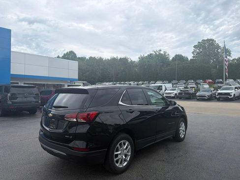 Used 2024 Chevrolet Equinox LT AWD/4WD image 3