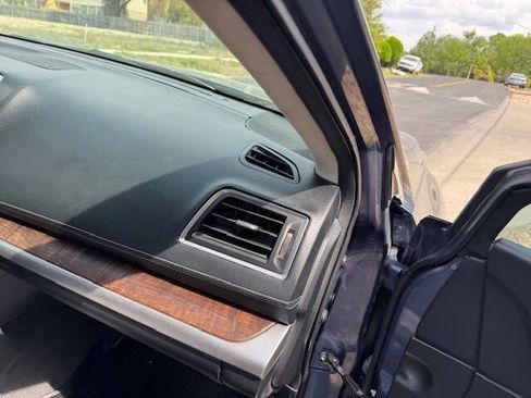 Used 2018 Subaru Outback 2.5i Limited image 30