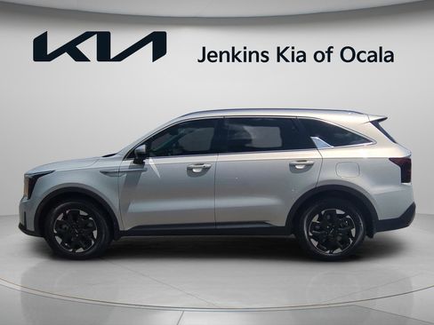 New 2026 Kia Sorento S FWD image 6