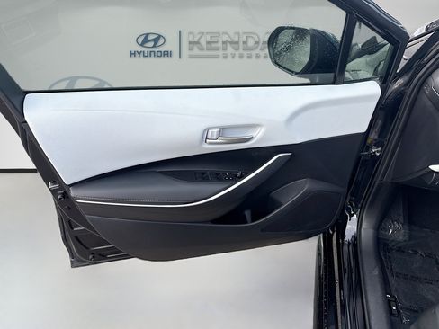 Used 2025 Toyota Corolla FX w/ Convenience Package FWD image 17