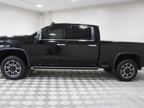 Used 2024 Chevrolet Silverado 2500 LTZ w/ LTZ Convenience Package AWD/4WD image 9