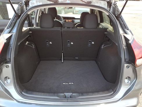 Used 2024 Nissan Kicks SV image 13
