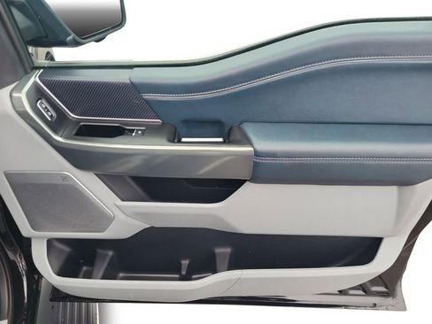 Used 2023 Ford F150 Limited image 28