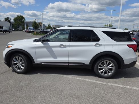 Used 2021 Ford Explorer Limited w/ Equipment Group 301A AWD/4WD image 5