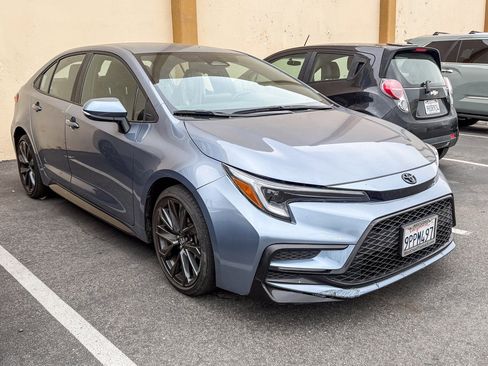 Used 2024 Toyota Corolla SE image 3